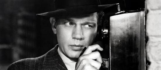 ג'וזף קוטן בתפקיד "הדוד צ'ארלי"  